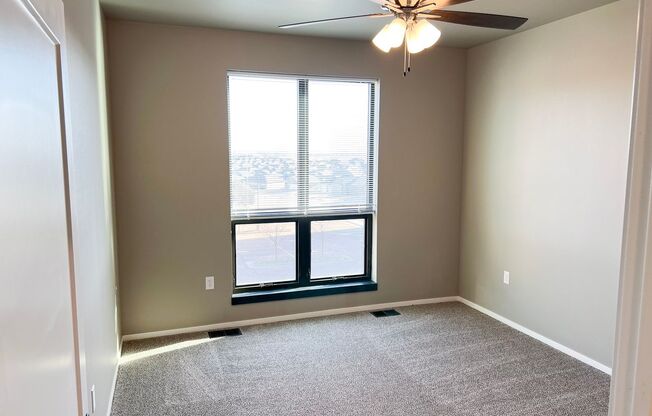 2 beds, 2 baths, 1,092 sqft, $1,750, Unit Bldg 5 Apt 5300