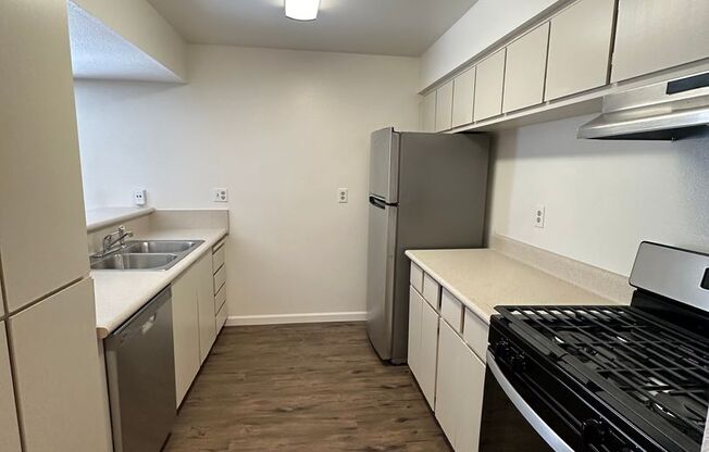 2 beds, 1 bath, $1,450