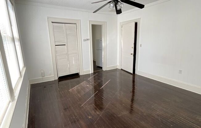 Studio, 1 bath, 650 sqft, $1,175, Unit 919 #13