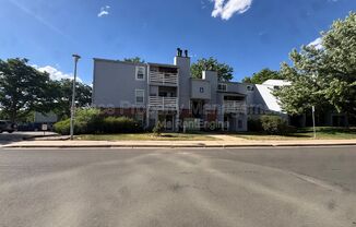 7395 E. Eastman Ave M-305