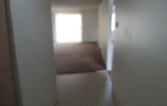 2 beds, 1 bath, 700 sqft, $1,000, Unit 41