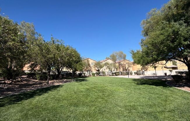 3 beds, 2.5 baths, $1,900