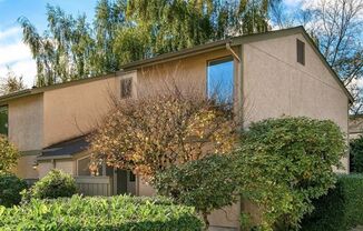 Juanita Townhome in Westwood Village ** 2bed/1.5 bath corner unit with Nice Private Backyard  $2175.00