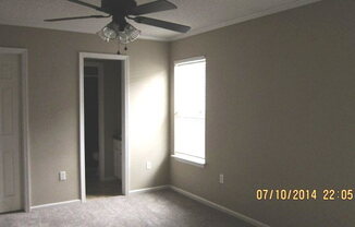 3 beds, 2 baths, $1,250