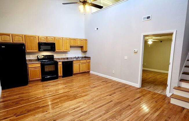 1 bed, 1.5 baths, 950 sqft, $1,250, Unit Unit 245