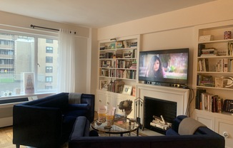 1 bed, 1 bath, 970 sqft, $6,350, Unit 12F