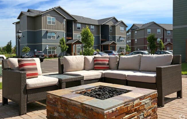 2 beds, 2 baths, $1,625, Unit 319