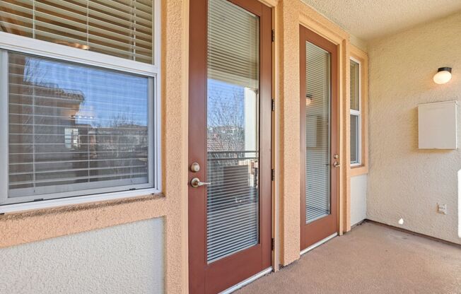 3 beds, 2 baths, 1,333 sqft, $2,550
