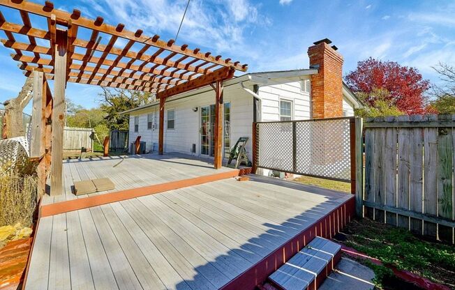 3 bed 1 bath With garage