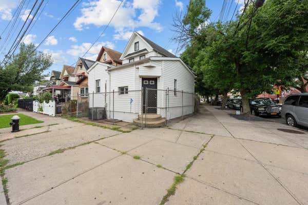 144 19 111 AVE