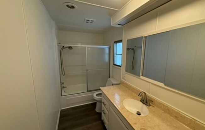 1 bed, 1 bath, $1,900