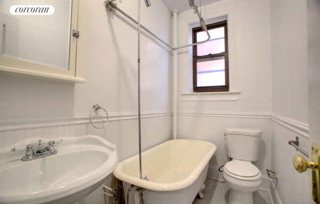 511 W 169 ST