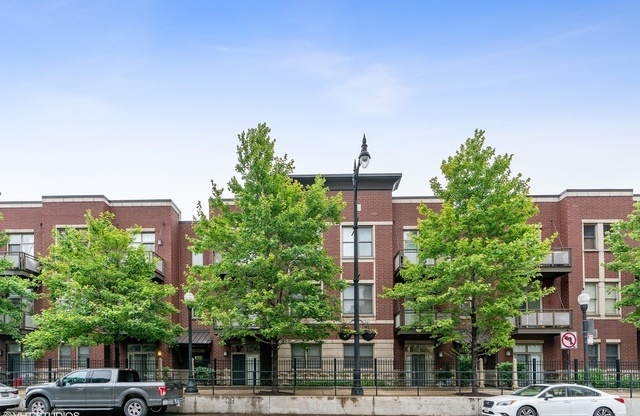 1509 South Halsted Street