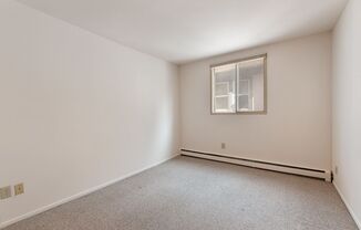 2 beds, 1 bath, 650 sqft, $1,125, Unit 210