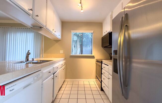 2 beds, 1.5 baths, $3,295, Unit 6