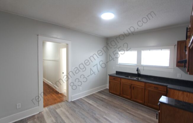 Great Home - 3BR 2BA - New on The Market - Totally updated!!