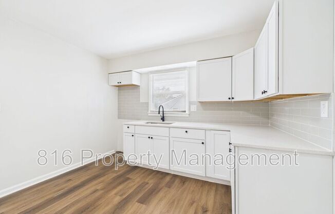11214 LEXINGTON AVE