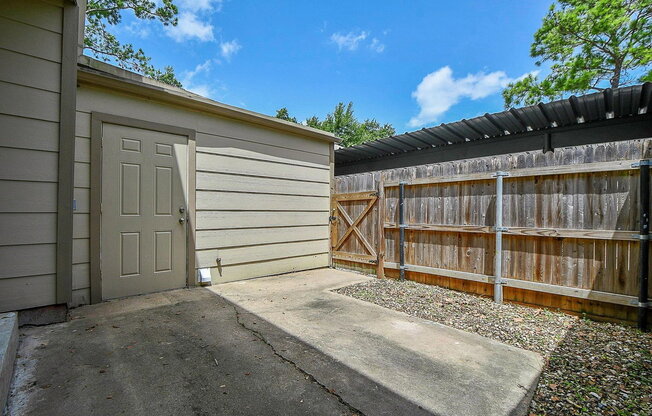 2 beds, 2 baths, 1,396 sqft, $1,650, Unit 253