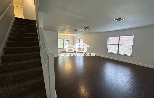 1305 BRADBURY LN
