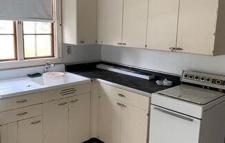 1 bed, 1 bath, $650