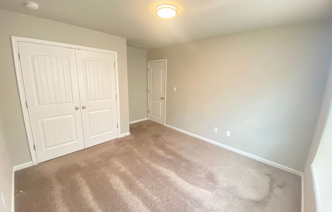 3 beds, 2 baths, $2,345