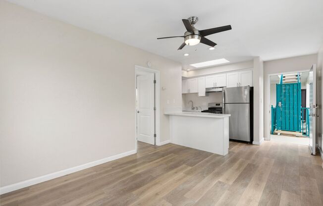 1 bed, 1 bath, 403 sqft, $2,545, Unit Unit 11