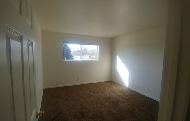 2 beds, 1 bath, 850 sqft, $1,595, Unit 4