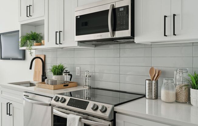 Studio, 1 bath, 500 sqft, $1,315, Unit 304