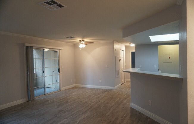 2 beds, 2 baths, $1,495, Unit Parcel #:  138-32-819-223