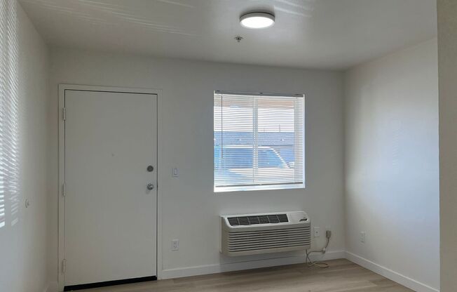 1 bed, 1 bath, 302 sqft, $845, Unit Unit 110