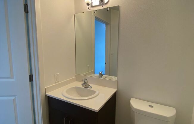 2 beds, 2 baths, 900 sqft, $2,895, Unit 2500-A