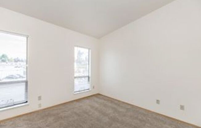 1 bed, 1 bath, 676 sqft, $1,300, Unit 407