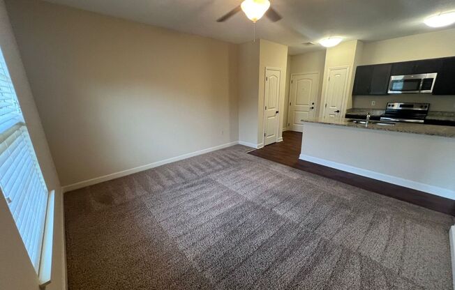 2 beds, 1 bath, 862 sqft, $1,055, Unit 413-201