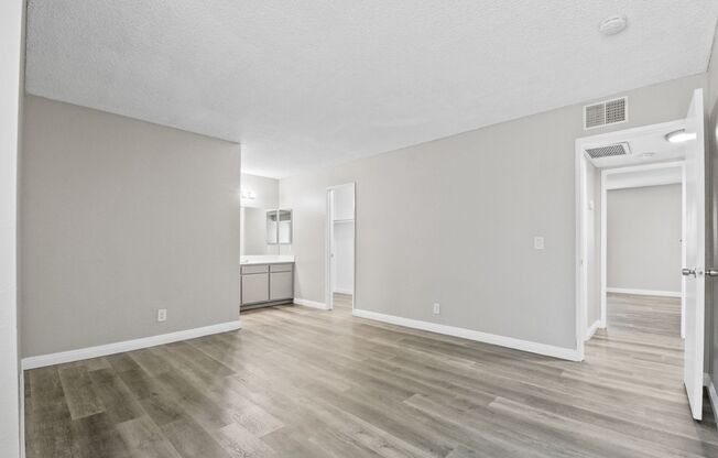 2 beds, 2 baths, 840 sqft, $1,750, Unit 210