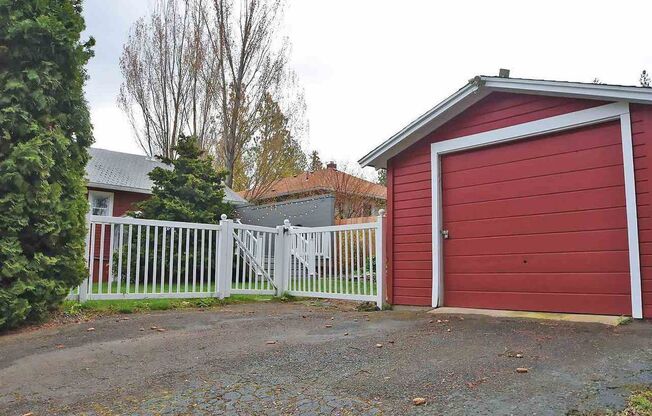 Charming South Hill Bungalow