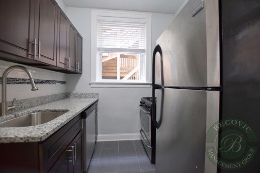6100 6118 N WINTHROP AVE