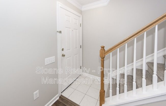 4893 HABERSHAM LN