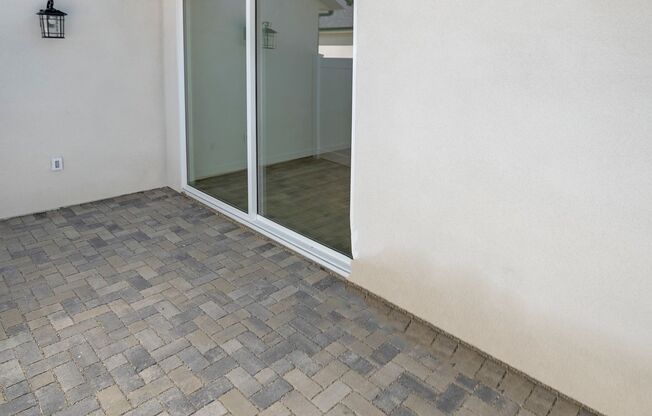 Two bedroom and one bath House in the heart of Winnetka