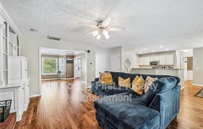 2152 MARNE GLN NW