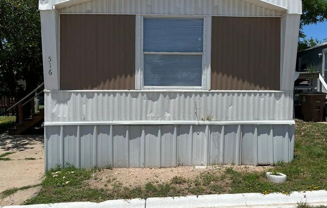 Spacious 2 bedroom 1 bath MH in STARDUST MOBILE HOME PARK