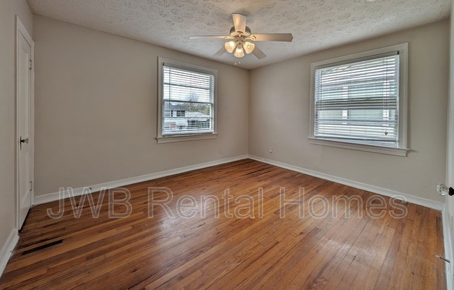 1383 INGLESIDE AVE