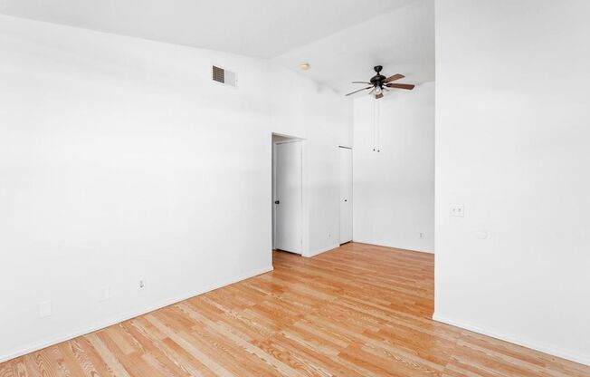 2 beds, 1 bath, $2,400