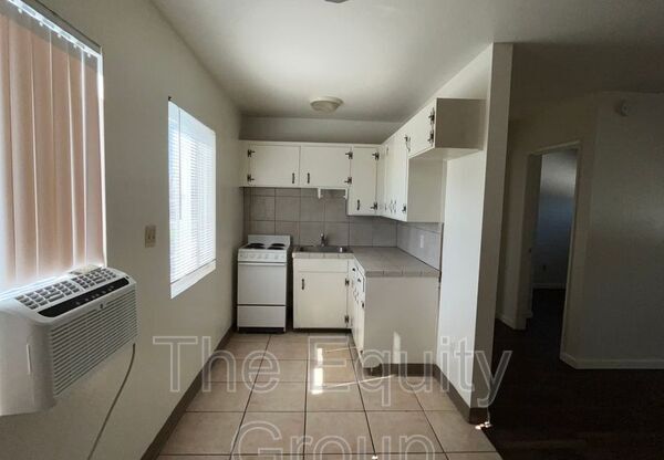 1 bed, 1 bath, $950