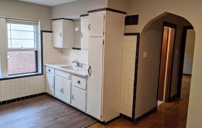 1 bed, 1 bath, 750 sqft, $825