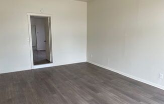 2 beds, 1 bath, 1,300 sqft, $950, Unit 1