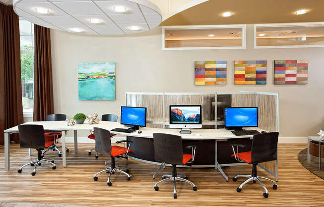 24-Hour Business Center with Computers and Wireless Printing