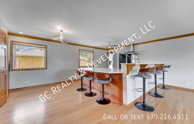 381 W MILLERS RD
