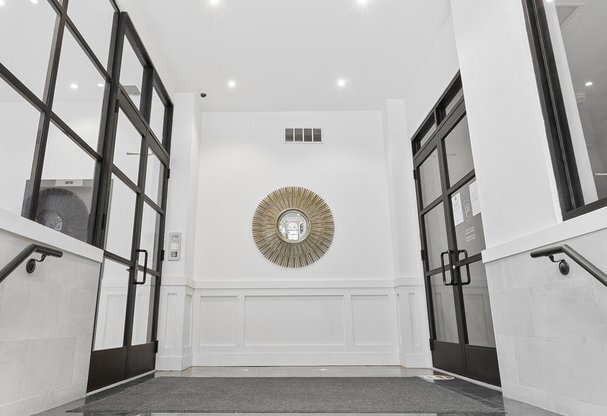 1 bed, 1 bath, $4,200, Unit 12B