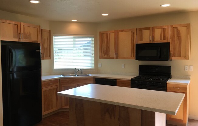 2 beds, 2.5 baths, $2,000, Unit #2