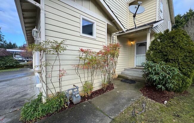 Modern Updated Townhome